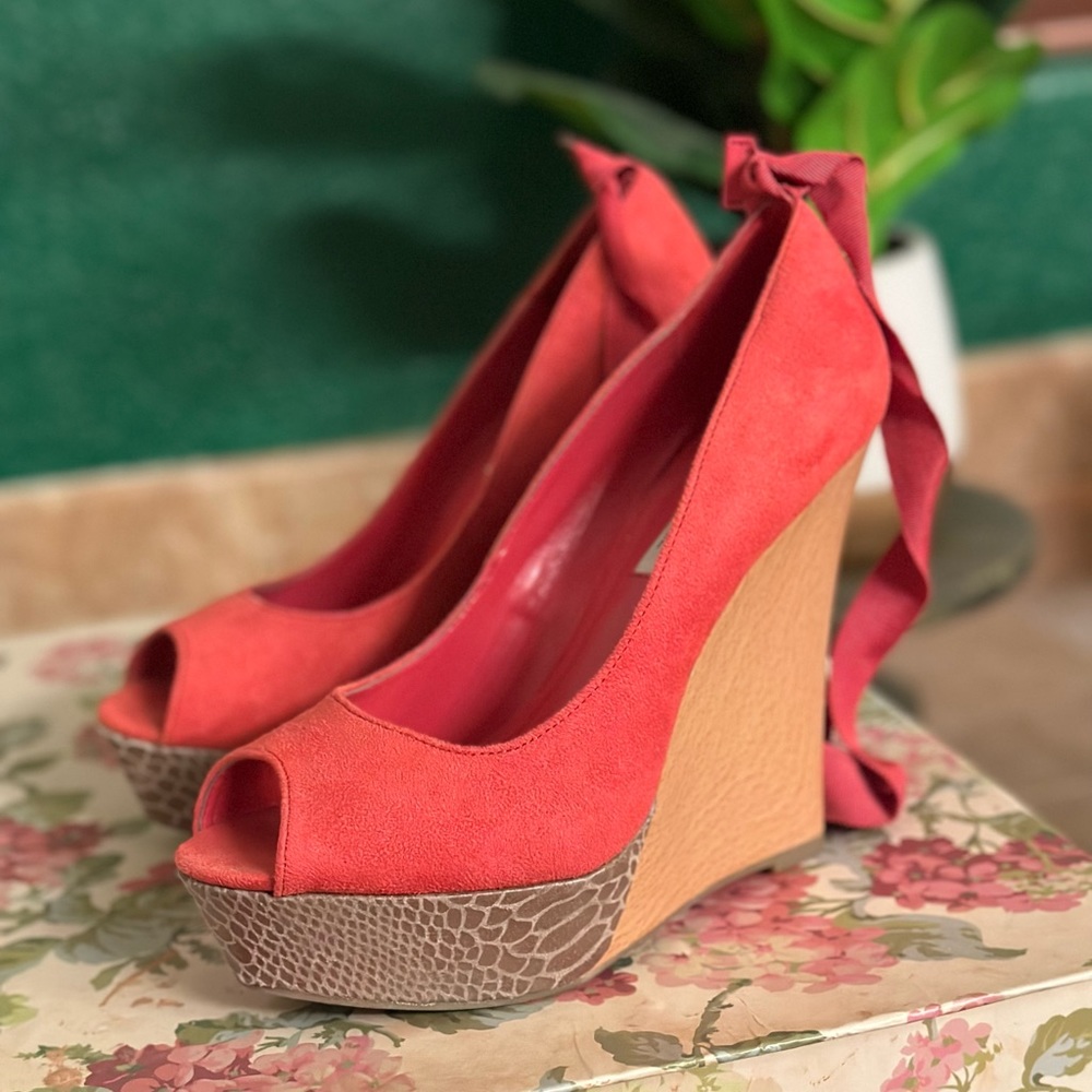 Boho style dark salmon color/pink lace up wedge shoe. Jennifer Lopez brand.